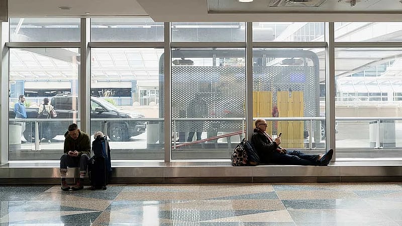 US hit with second day of flight cuts as shutdown drags on
