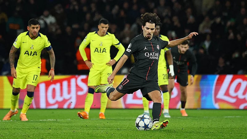 Vitinha shines as PSG come from behind to beat Spurs