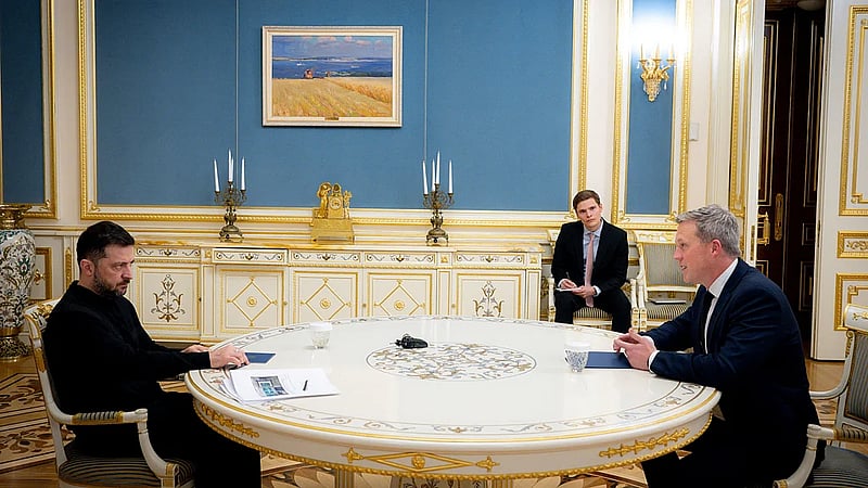 Ukrainian delegation heads to US for peace talks after lead negotiator's exit