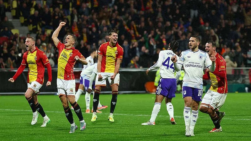 Villa fall to 2-1 loss at Go Ahead Eagles after Buendia misses penalty