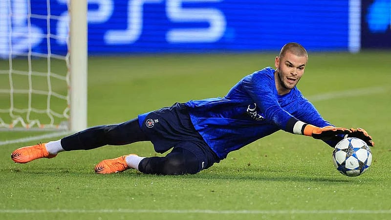 Luis Enrique defends PSG goalkeeper Chevalier ahead of Leverkusen clash