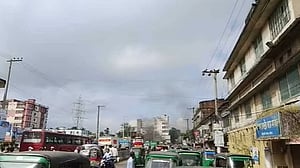 Activists block Ctg highways after Hifazat leader's death in road crash