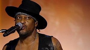 D'Angelo, trailblazing neo-soul singer, dies at 51, family says