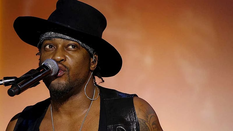 D'Angelo, trailblazing neo-soul singer, dies at 51, family says