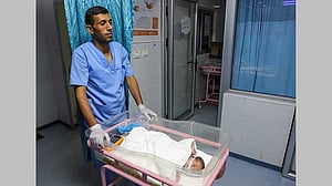 Situation for mothers, babies in Gaza has 'never been worse', says UNICEF