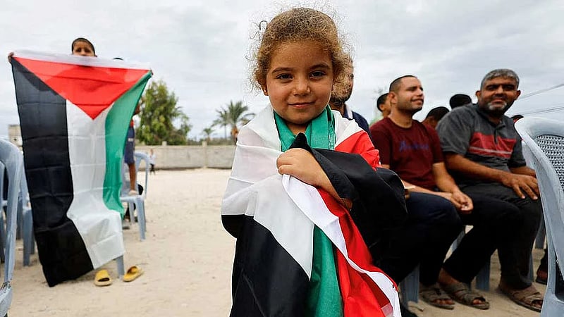 Israel and Hamas sign ceasefire and hostage deal