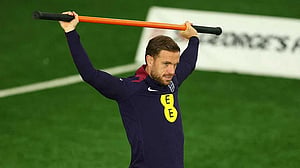 Veteran Henderson says he is not in England team to be a cheerleader