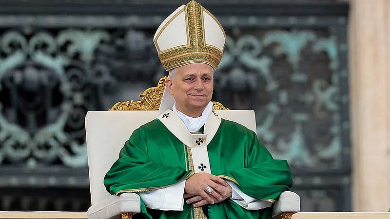 Pope Leo, after Trump critique, urges Catholics to help immigrants
