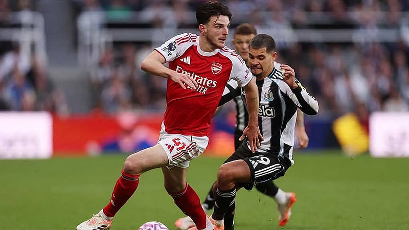 Arsenal can go top as Liverpool seek to return to winning ways at Chelsea