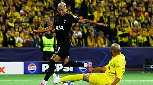 Spurs scrape 2-2 Champions League draw thanks to Bodo/Glimt own goal