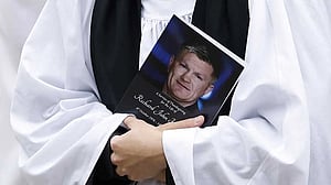 Ricky Hatton's funeral draws thousands in Manchester tribute