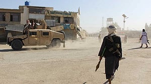 Pakistan, Afghanistan border clashes kill 5, officials say
