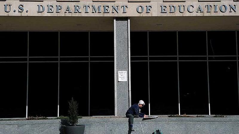 US judge blocks Trump's plan to lay off thousands of government workers