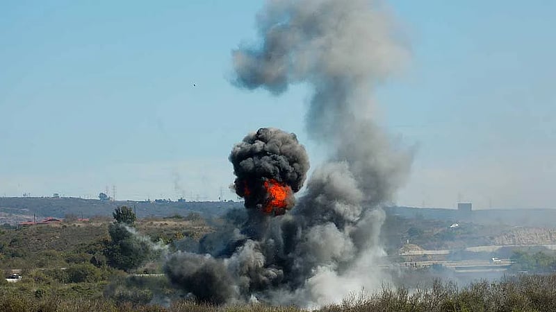 US Marines probe firing of live artillery over California highway