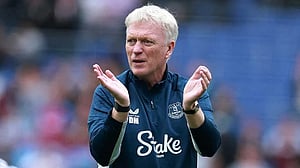 Liverpool have shown vulnerability, says Everton's Moyes ahead of derby