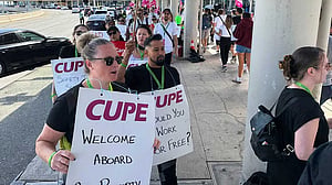 Air Canada flight attendants reject wage agreement