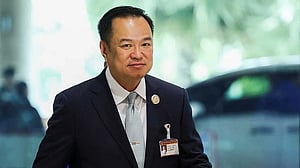 Thailand's ruling party seeks snap election to thwart rival's PM bid