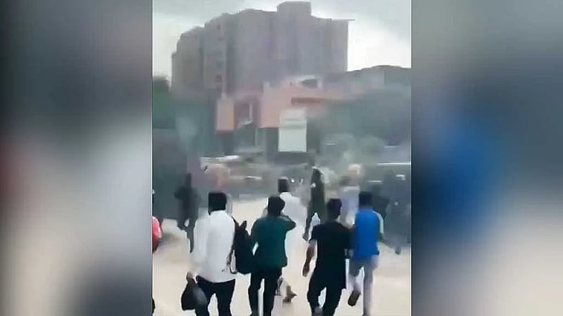 Awami League activists use crude bombs to free detainees from Shyamoli procession: police