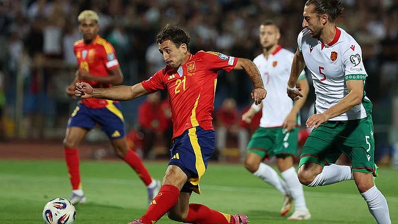 Spain stroll past Bulgaria 3-0 in opening World Cup qualifier