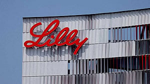 Lilly trial shows weight loss with experimental pill flattens over time