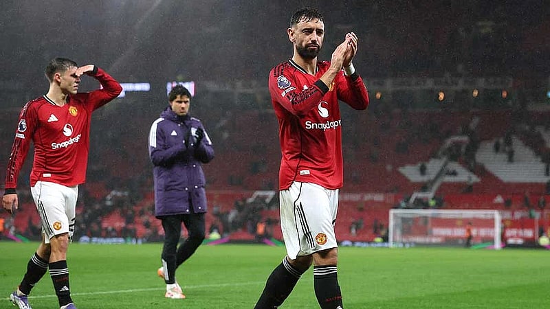 Man United breathe life into stuttering season with Chelsea victory
