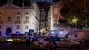 Lisbon mourns 17 victims of cable car crash as investigation begins
