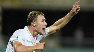 Hojlund looks to fill Napoli void as pressure mounts on Serie A rivals