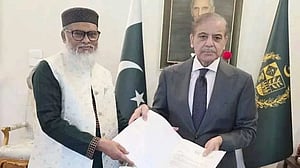 Religion Advisor Khalid Hossain meets Pakistan Prime Minister Sharif