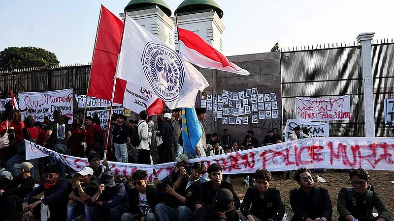 Indonesia police fire tear gas near campuses, riling rights groups