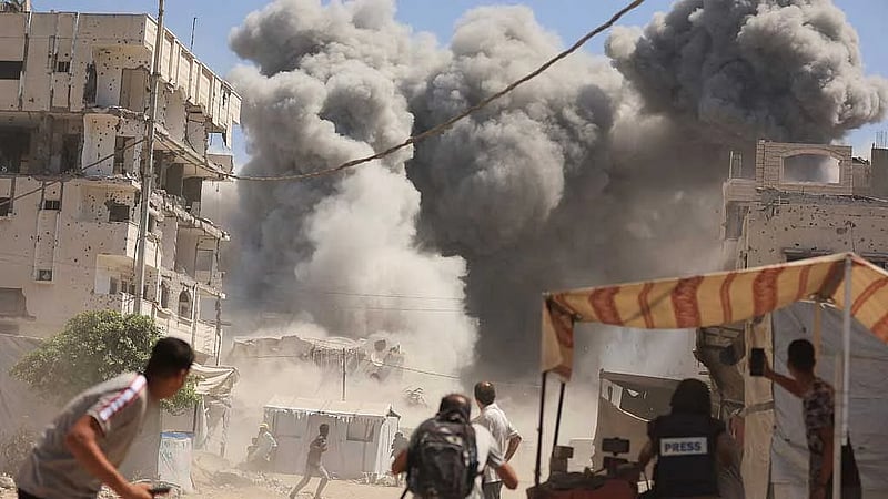 Israel intensifies Gaza City bombing as Rubio arrives
