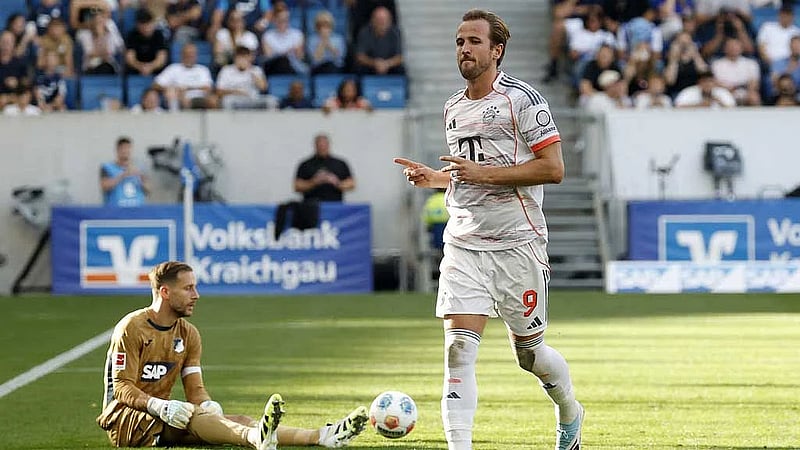 Kane treble helps Bayern extend perfect Bundesliga start at Hoffenheim