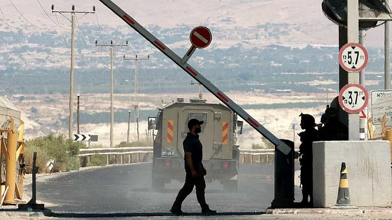 Israel to close West Bank-Jordan crossing from Wednesday, Palestinian border authority says