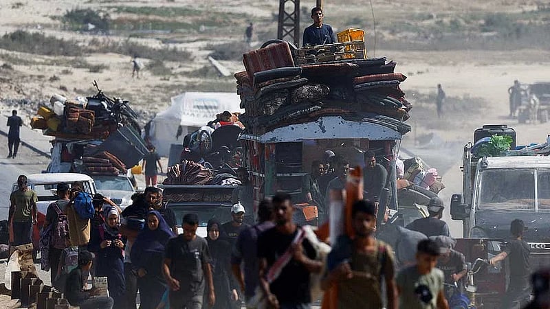 Israel deepens Gaza City offensive as Netanyahu heads to US