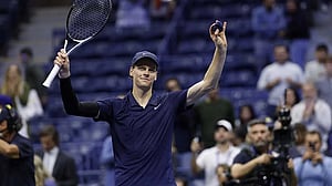 Sinner swats aside Musetti to set up US Open semi-final with Auger-Aliassime