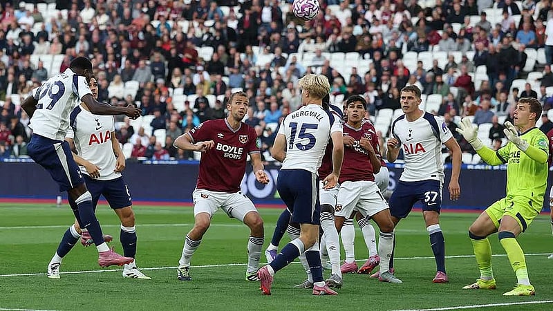 Spurs deepen West Ham's woes with 3-0 win as Soucek sees red