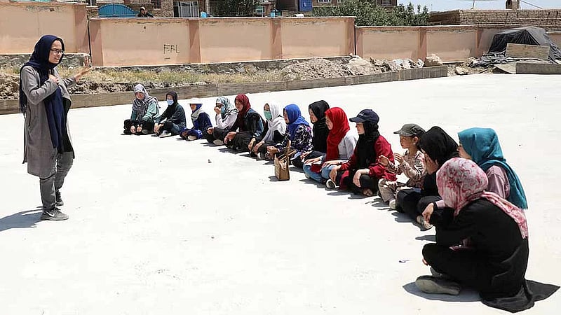 UNICEF warns Afghanistan could lose up to 25,000 female health workers, teachers