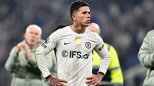 Chelsea drop Fernandez for two games for comments on his future