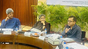 Commerce Minister Muktadir for widening tax net to boost revenue