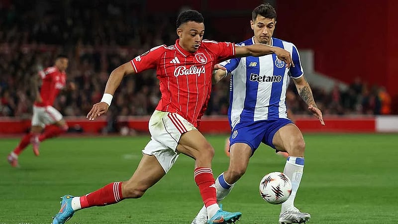 Forest edge 10-man Porto to secure Villa showdown