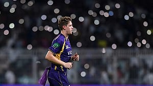 Green's return to bowling fails to ignite Kolkata Knight Riders