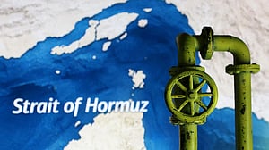 Oil tankers steer clear of Hormuz ahead of US blockade