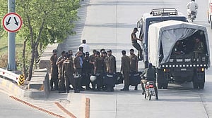 No US-Iran peace talks in sight, but Islamabad maintains security lockdown