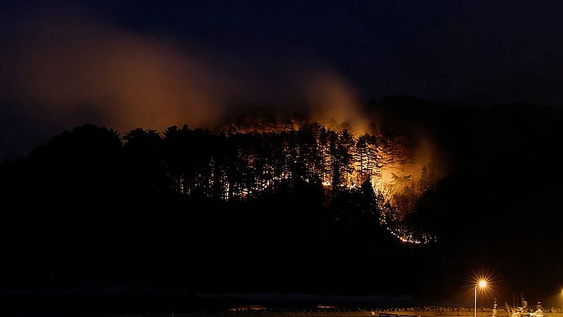 Firefighters in northern Japan struggle to contain blazes as over 3,000 people evacuated