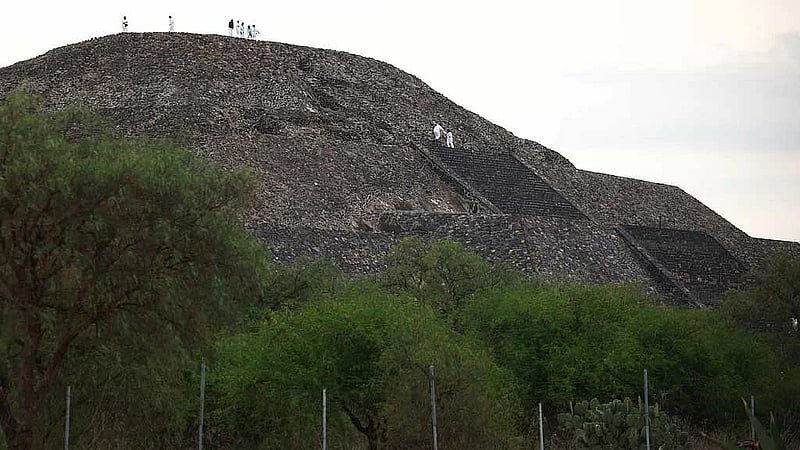 Gunman shoots Canadian woman dead at Mexico’s Teotihuacan pyramids, 13 injured