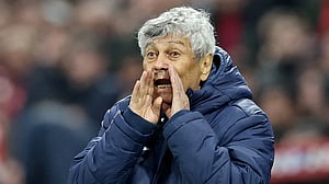 Lucescu leaves role as Romania coach