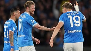 Napoli delay Inter's title celebrations with 4-0 win over Cremonese