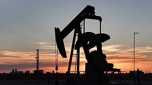 Oil jumps, stock futures slip as US-Iran talks stall