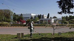 US, Iran leave door open to dialogue after tense Islamabad talks