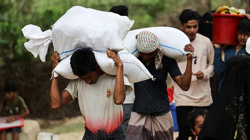 Scarce food, bleak futures spur Rohingya refugees to gamble with death at sea