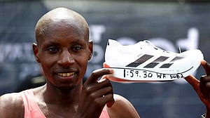 Kenya's Sawe shatters elusive two-hour marathon barrier to win in London